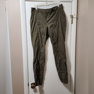 Duluth, slim fit, quick dry, olive pants
